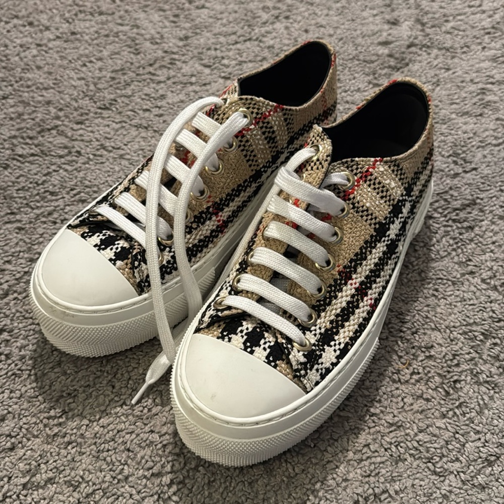 Burberry check low top sneakers size 38 1/2